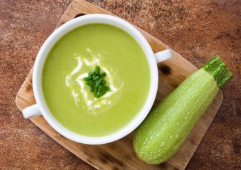 Supă cremă de dovlecei zucchini